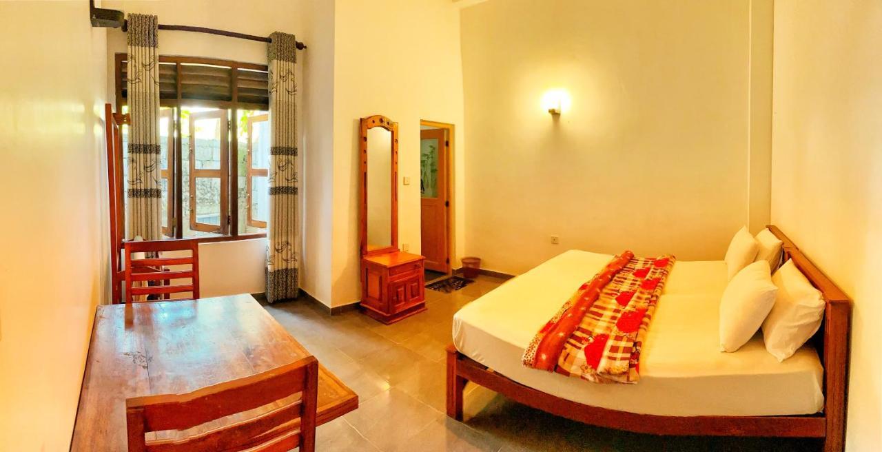 Adams Peak Inn Nallathanniya Ngoại thất bức ảnh