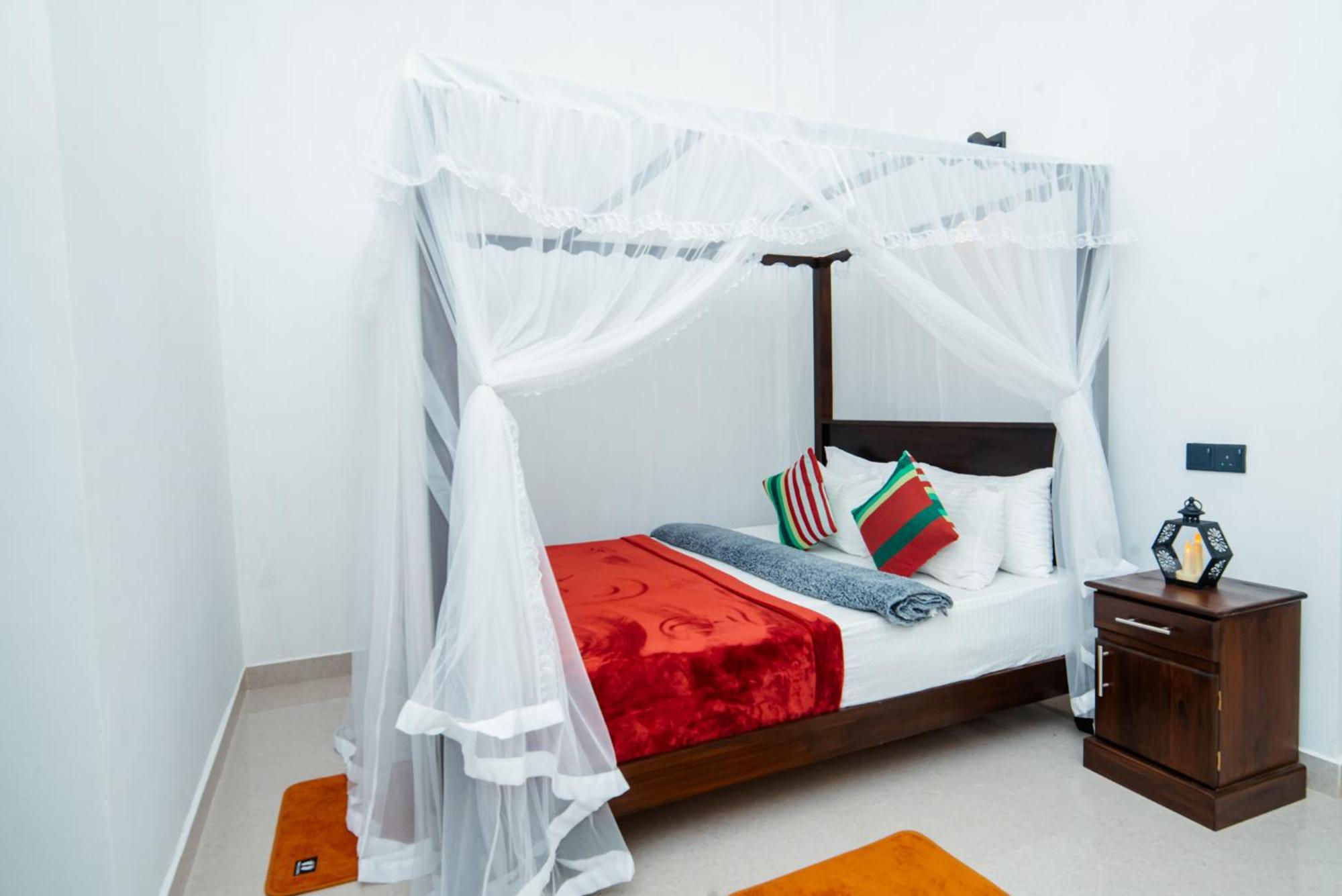 Adams Peak Inn Nallathanniya Ngoại thất bức ảnh