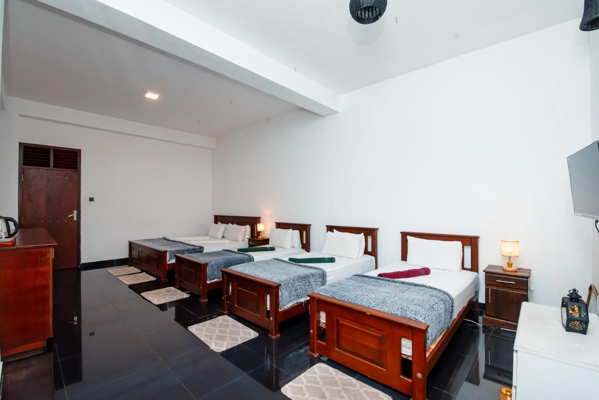 Adams Peak Inn Nallathanniya Ngoại thất bức ảnh
