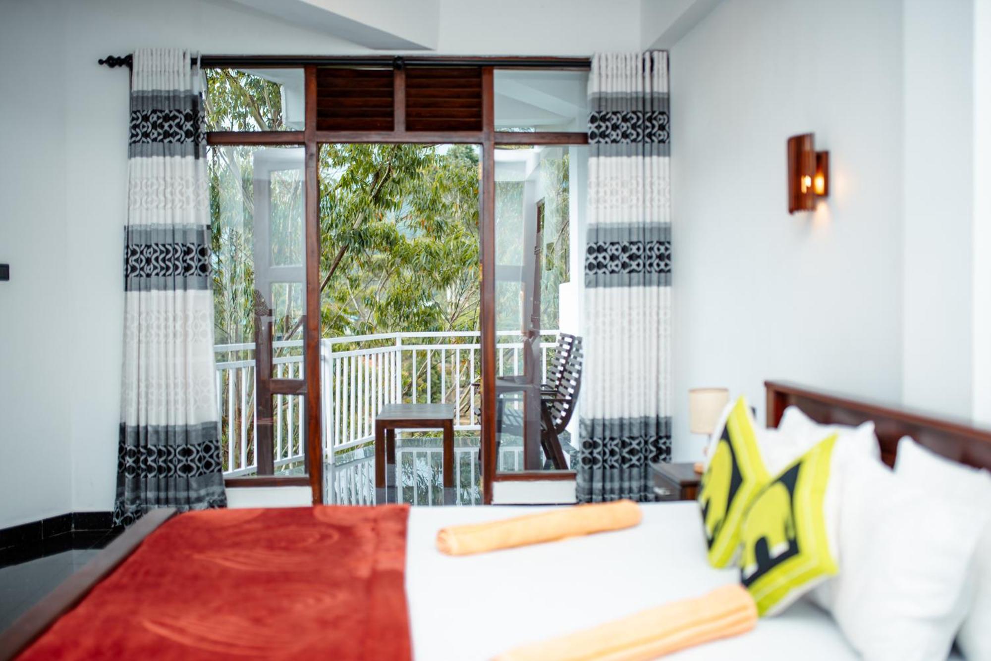 Adams Peak Inn Nallathanniya Ngoại thất bức ảnh