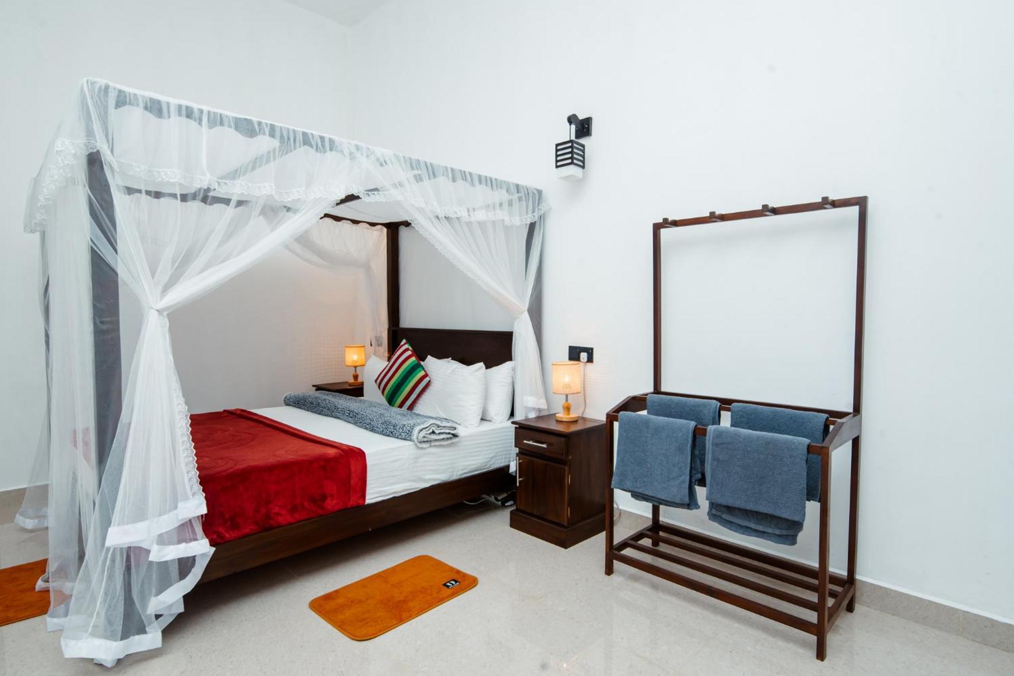 Adams Peak Inn Nallathanniya Ngoại thất bức ảnh