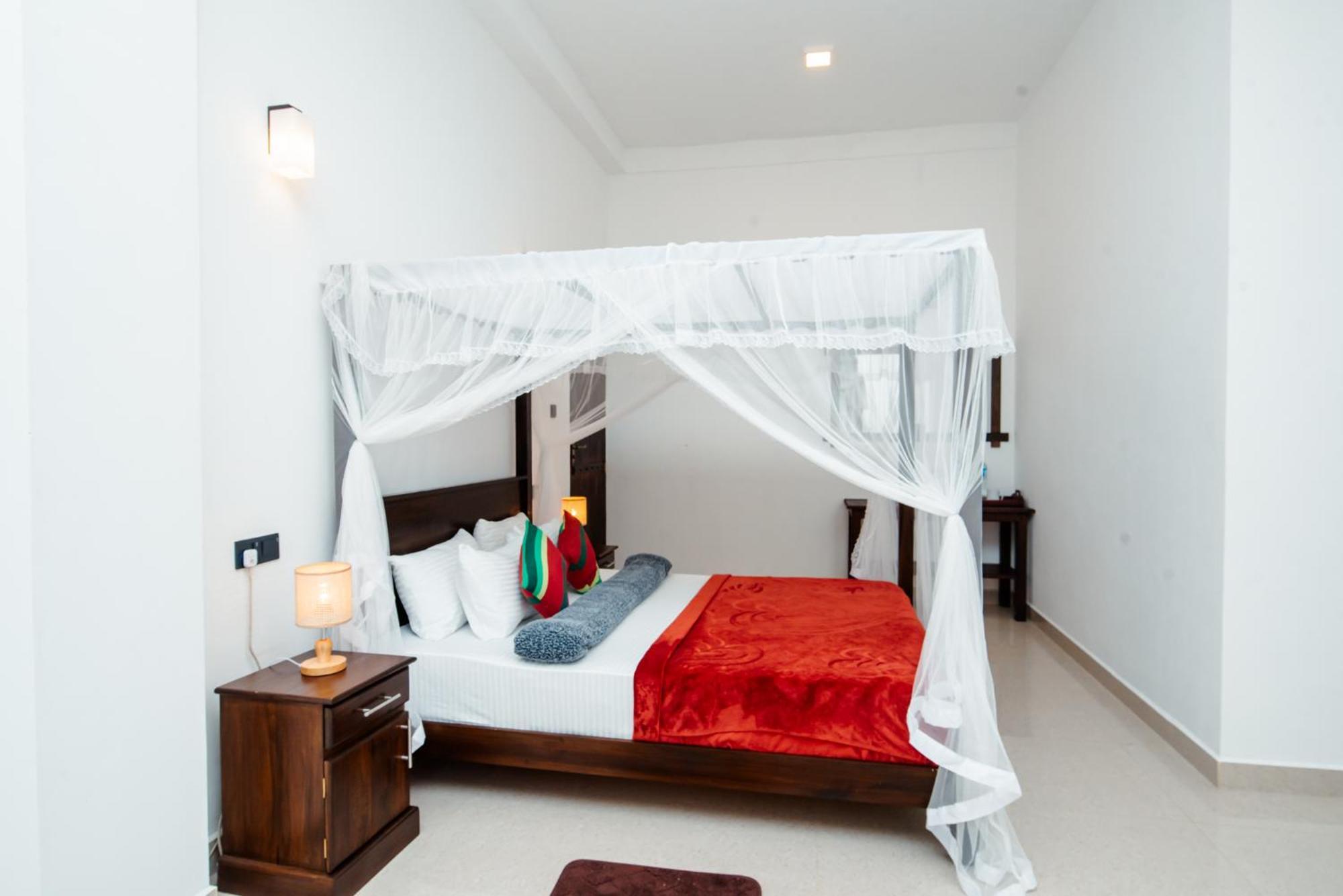 Adams Peak Inn Nallathanniya Ngoại thất bức ảnh