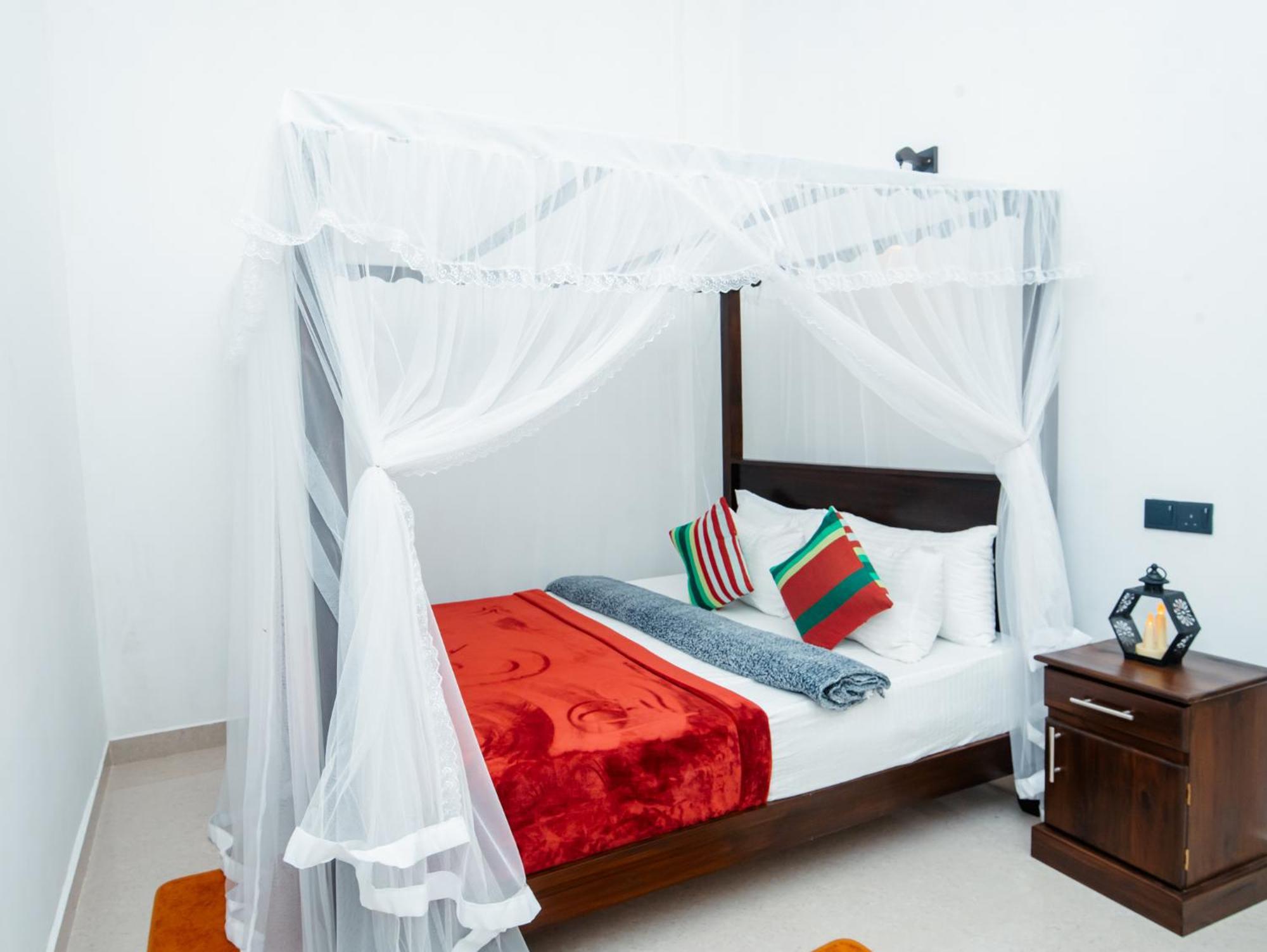Adams Peak Inn Nallathanniya Ngoại thất bức ảnh