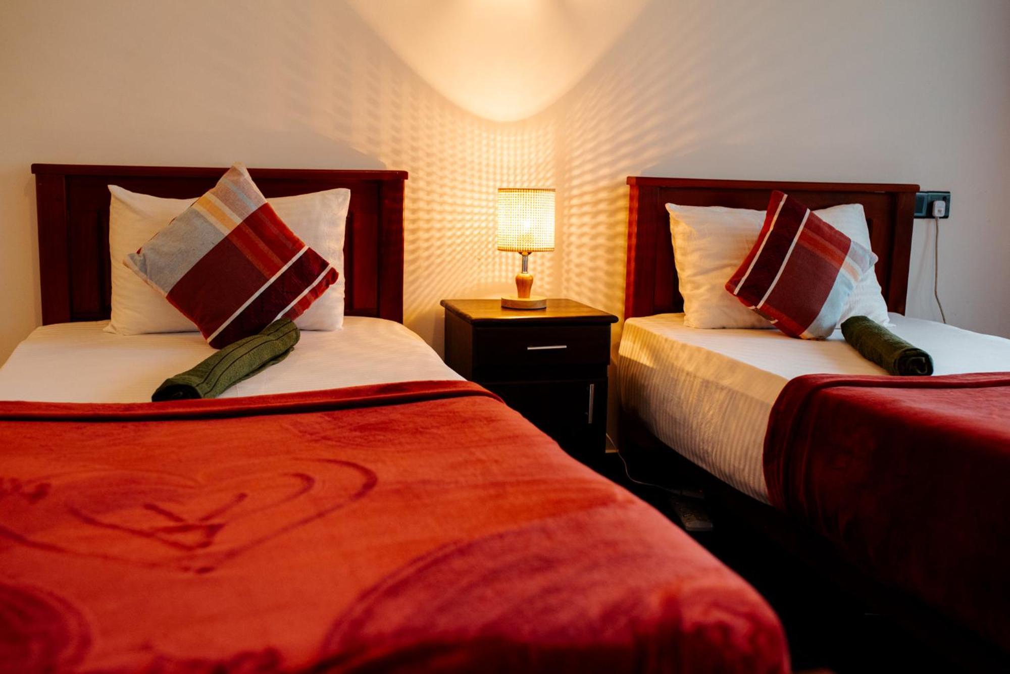 Adams Peak Inn Nallathanniya Ngoại thất bức ảnh
