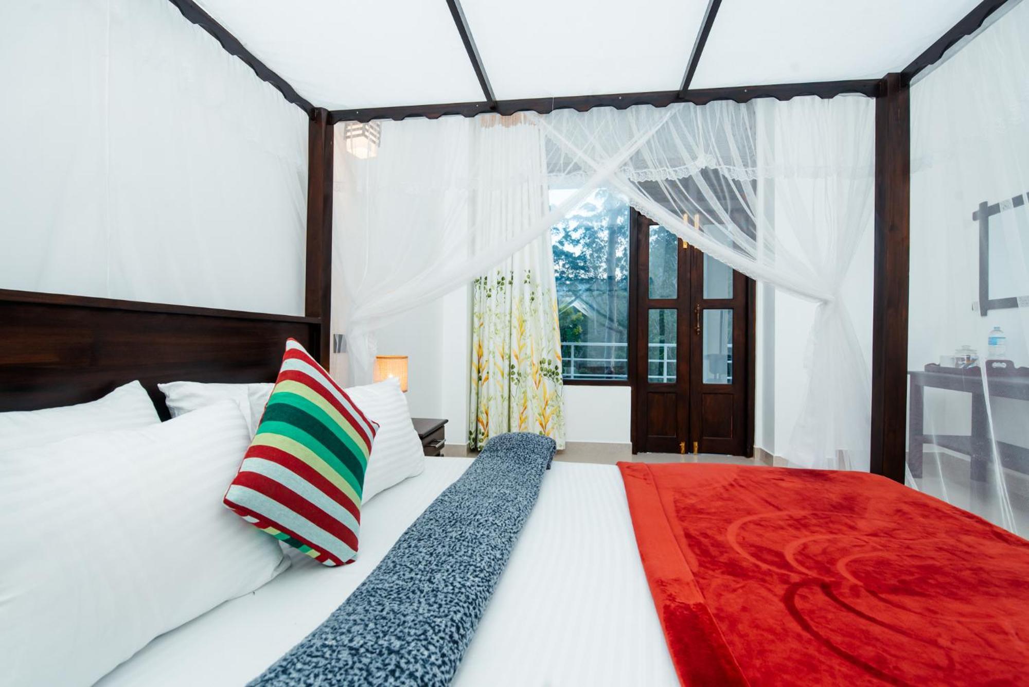Adams Peak Inn Nallathanniya Ngoại thất bức ảnh
