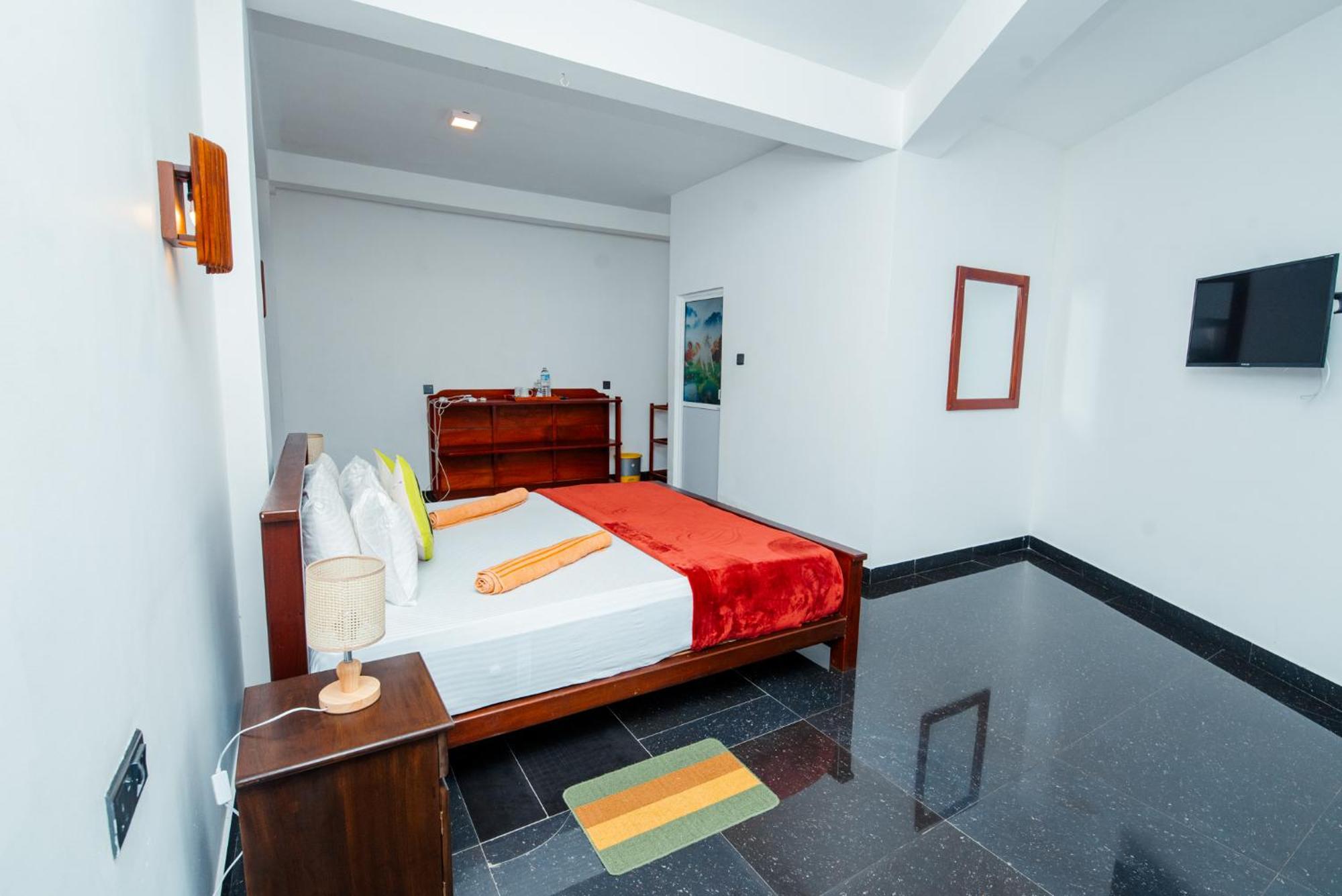 Adams Peak Inn Nallathanniya Ngoại thất bức ảnh