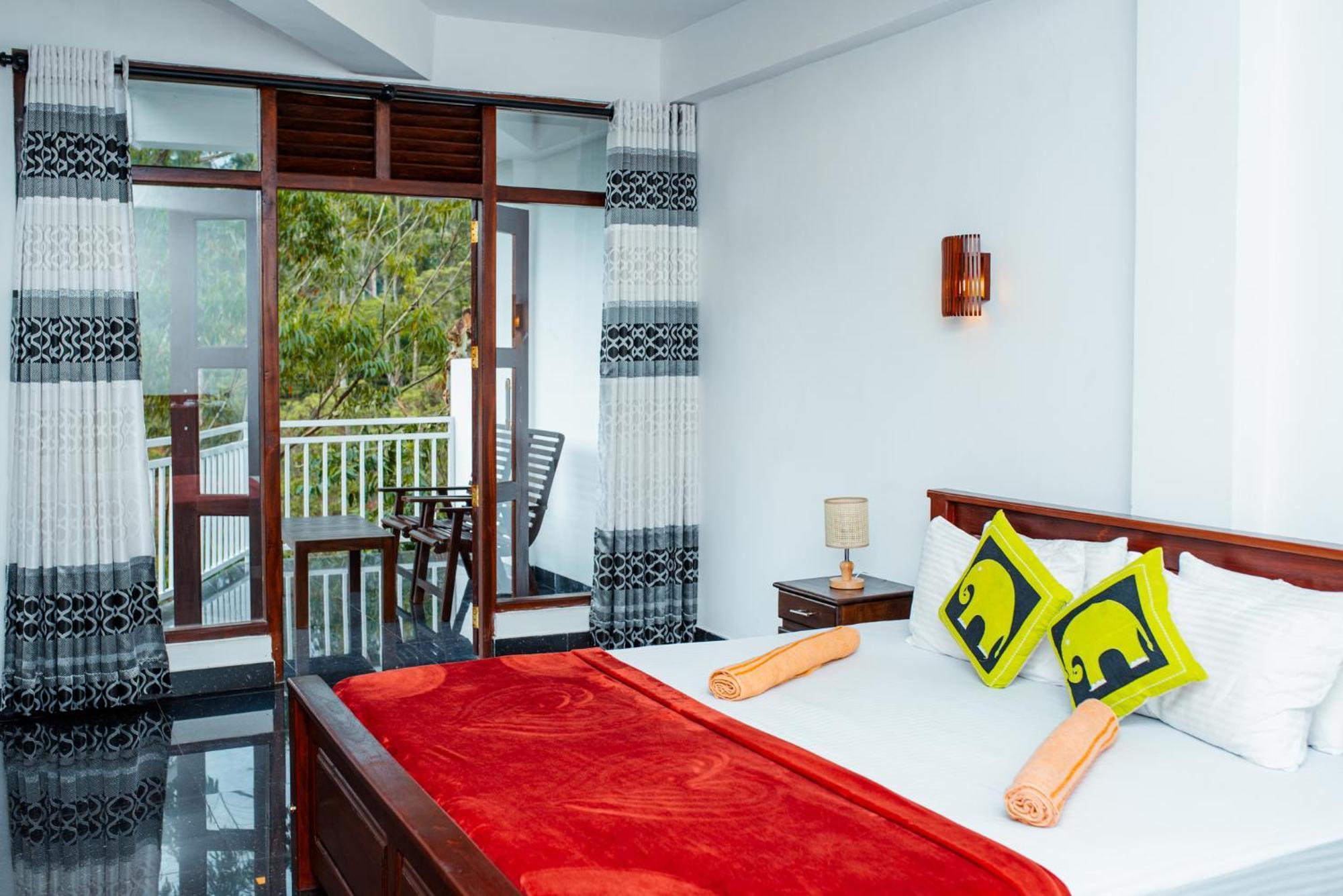 Adams Peak Inn Nallathanniya Ngoại thất bức ảnh